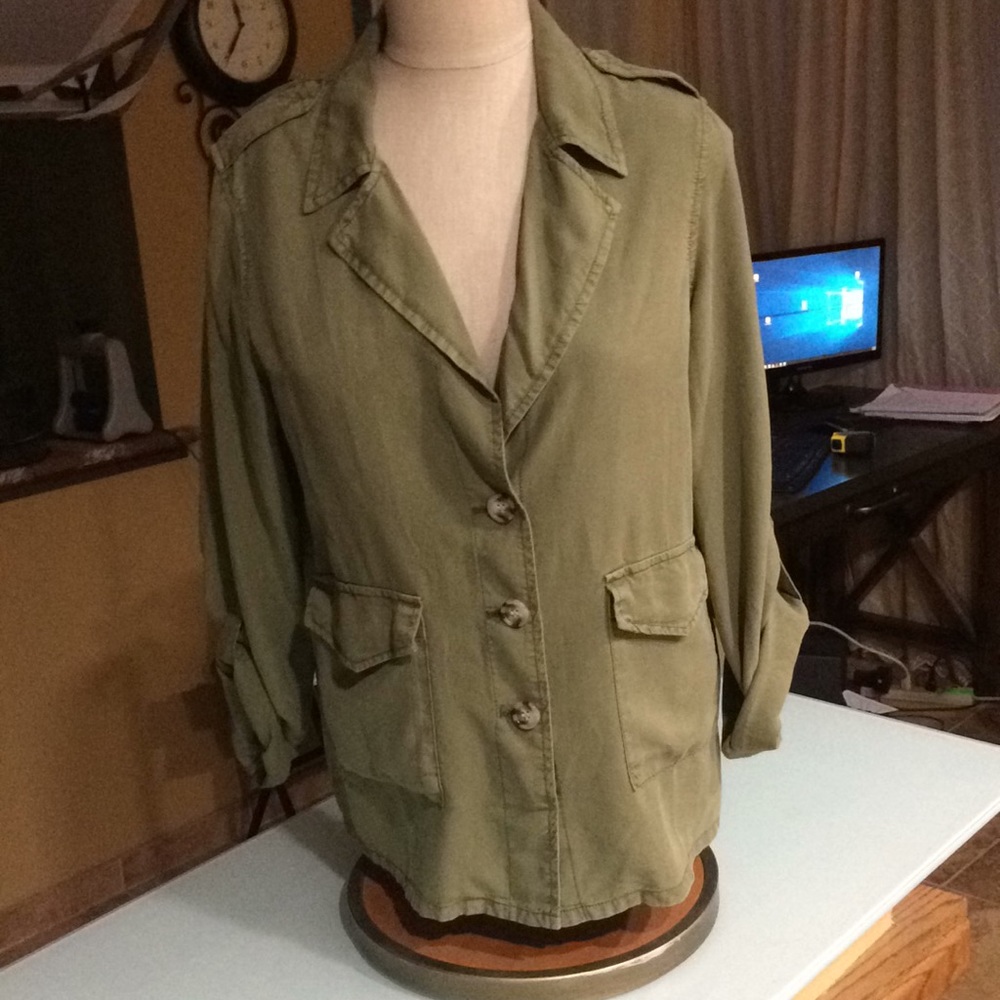 NWOT OLIVE GREEN SANCTUARY LIGHT MILITARY JACKET